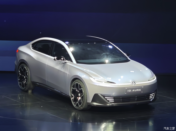 奥迪A6L e-tron等多款重磅车型亮相 2025上海车展大众集团之夜