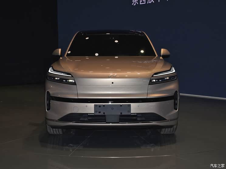 2025上海车展：乐道L90正式发布 前备厢打开的那一刻我真惊了,2025上海车展：乐道L90正式发布 前备厢打开的那一刻我真惊了