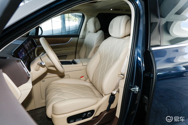 2025款问界M9上市72小时大定突破21000台 售46.98万元起