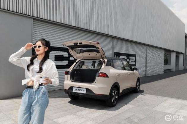五菱缤果SUV与吉利星愿：续航与品质大比拼，谁能笑到最后