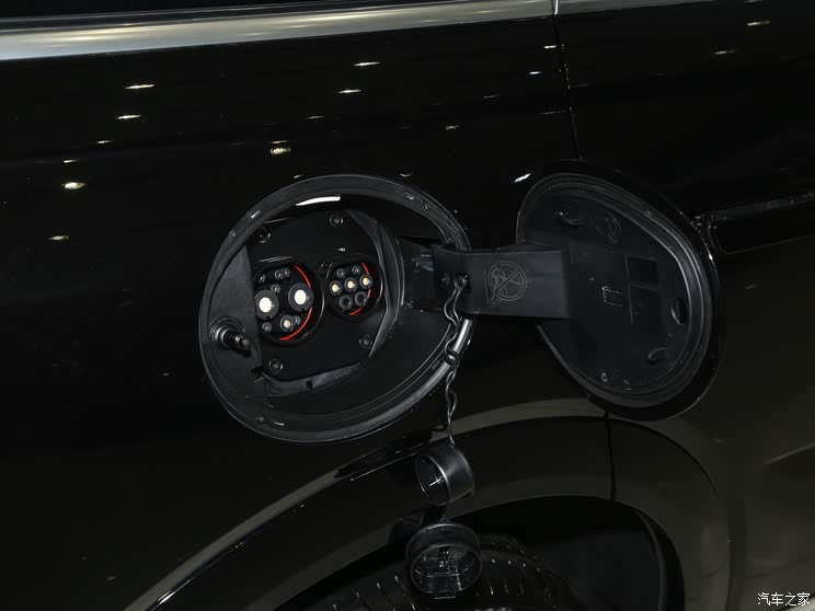 全新雷克萨斯ES/极氪9X/仰望U8L等 2025上海车展新车汇总（下）