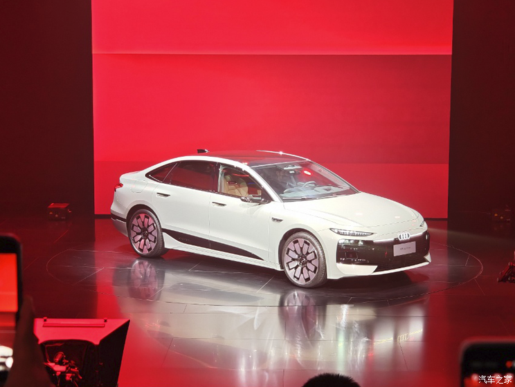 奥迪A6L e-tron等多款重磅车型亮相 2025上海车展大众集团之夜