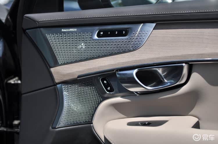 智能与年轻都有了 试驾沃尔沃全新XC90 T8七座版