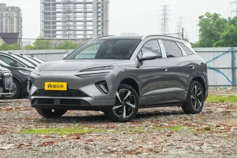 13.98万起！比亚迪海狮06上市，配置拉满谁不心动？