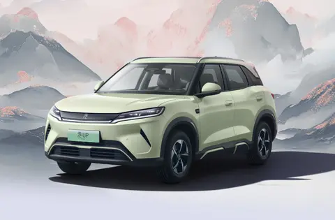 比亚迪元UP降至7.48万，全新MG4预售7.38万起，星愿危险了？