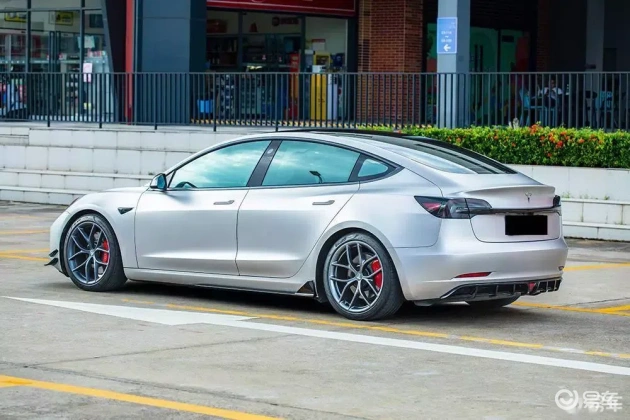 特斯拉Model3改装：炫酷颜值与卓越性能并存