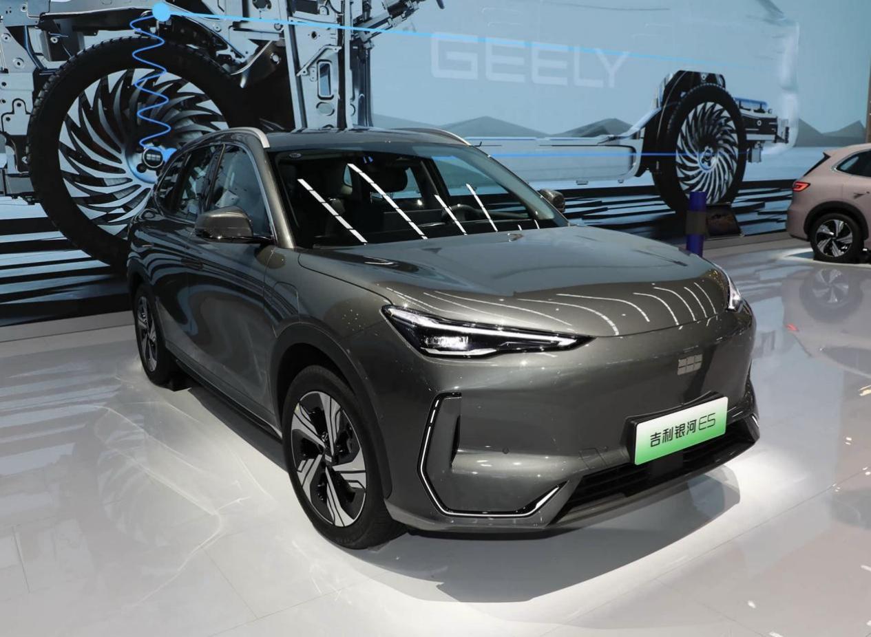 顶配之间对决，零跑B10、深蓝S05、银河E5，谁更香？