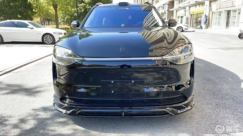 问界 M9 改 BSKT 小包围，直接逆袭成黑武士