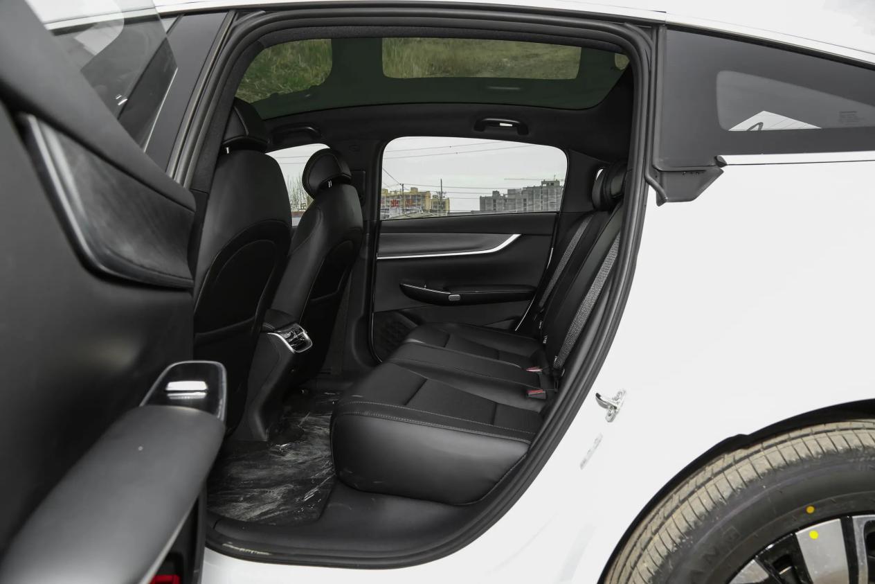 长安启源A07对比日产N7，都是家用好手，选央企还是日企