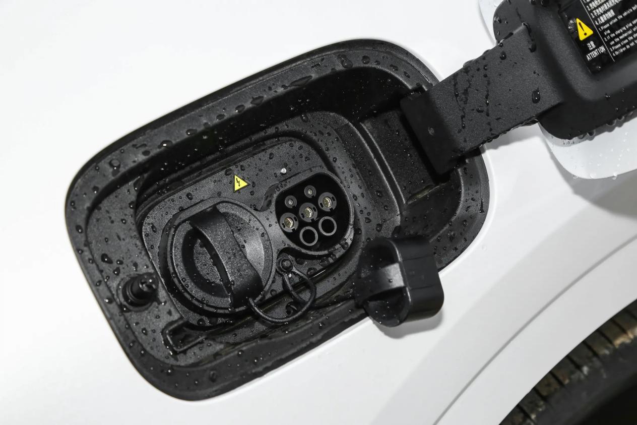 长安启源A07对比日产N7，都是家用好手，选央企还是日企