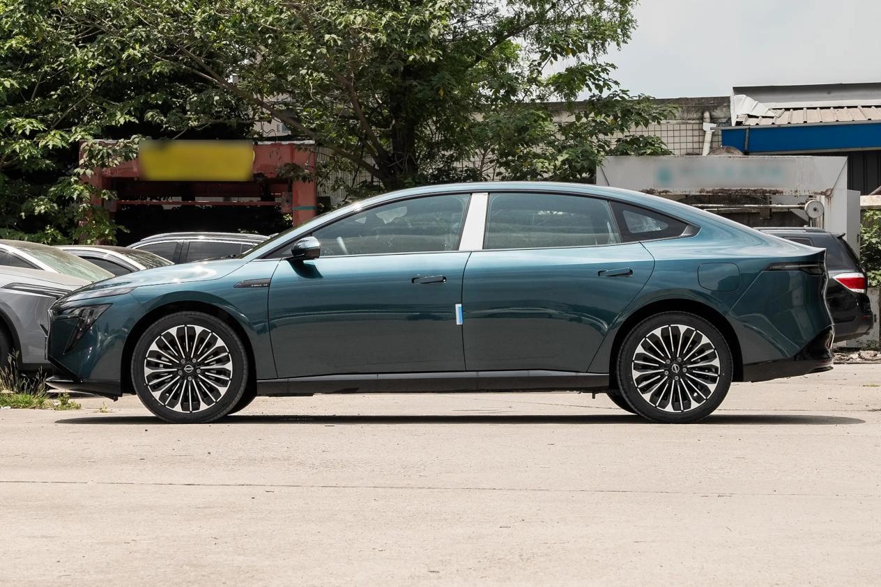 长安启源A07对比日产N7，都是家用好手，选央企还是日企