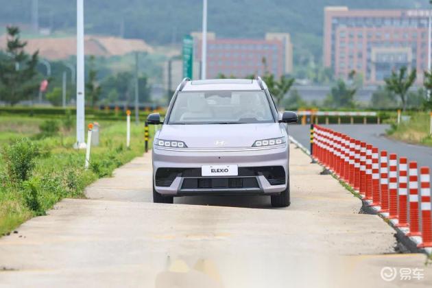 190km/h＋侧翻体验│我隐约发现EO（ELEXIO）的售价好像是……
