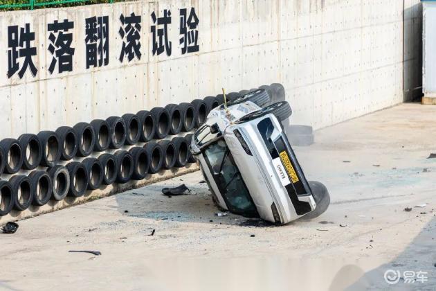 190km/h＋侧翻体验│我隐约发现EO（ELEXIO）的售价好像是……