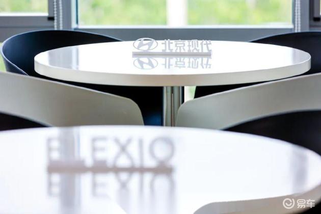 190km/h＋侧翻体验│我隐约发现EO（ELEXIO）的售价好像是……