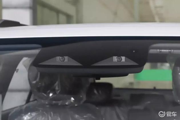 精装小公寓:选东风纳米06抑或元UP