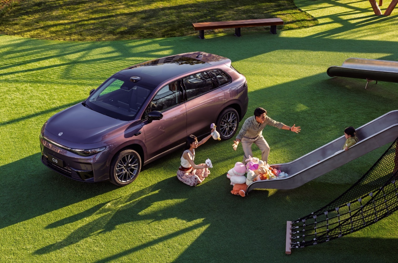 15万元以内新能源SUV，深蓝S05与零跑C10怎么选？