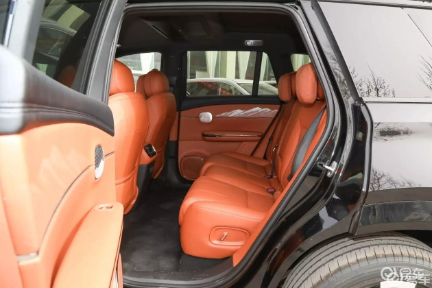 零跑C16对传祺向往S7：新能源中大型SUV王者