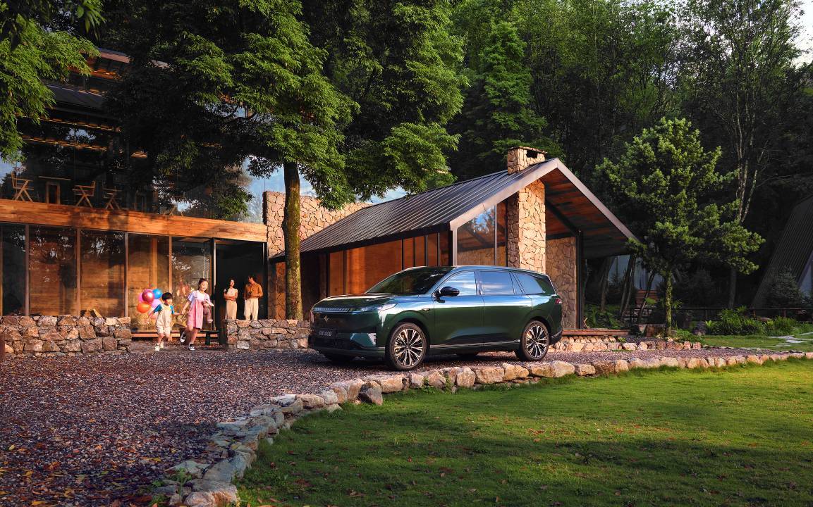 17.36万元起 2026款东风奕派eπ008六座版上市