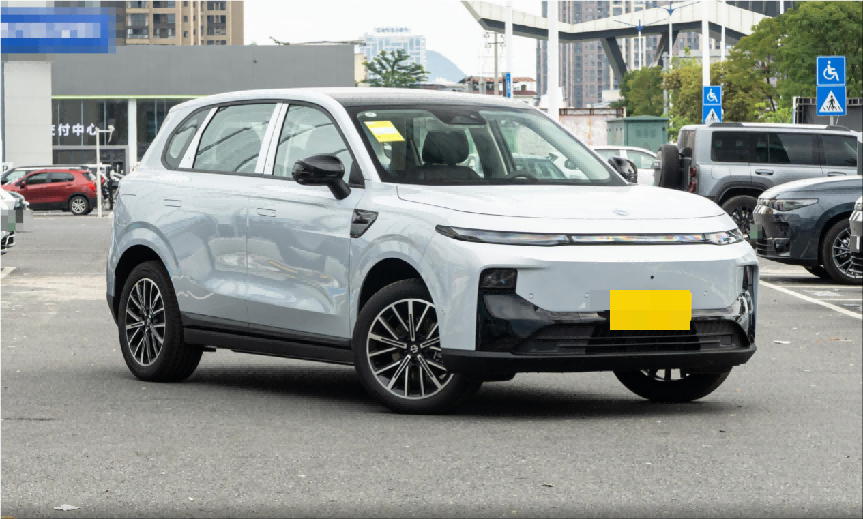 都是顶配，不到13万配激光雷达的零跑B10和同级比