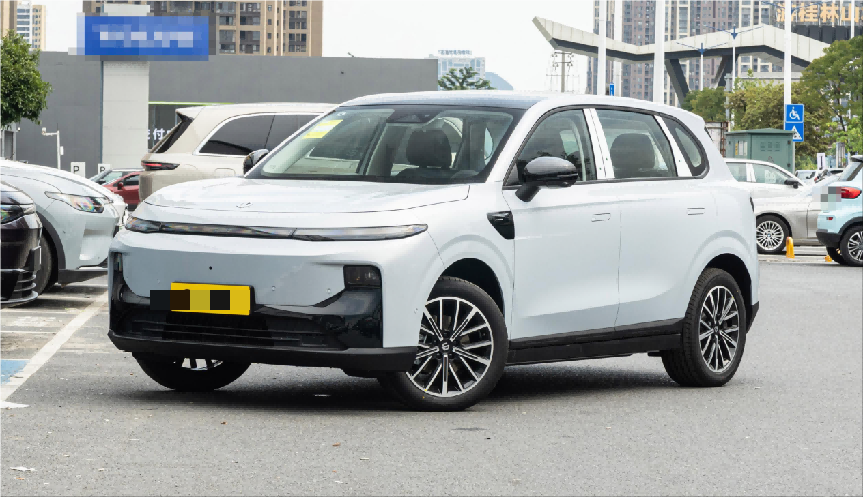 都是顶配，不到13万配激光雷达的零跑B10和同级比