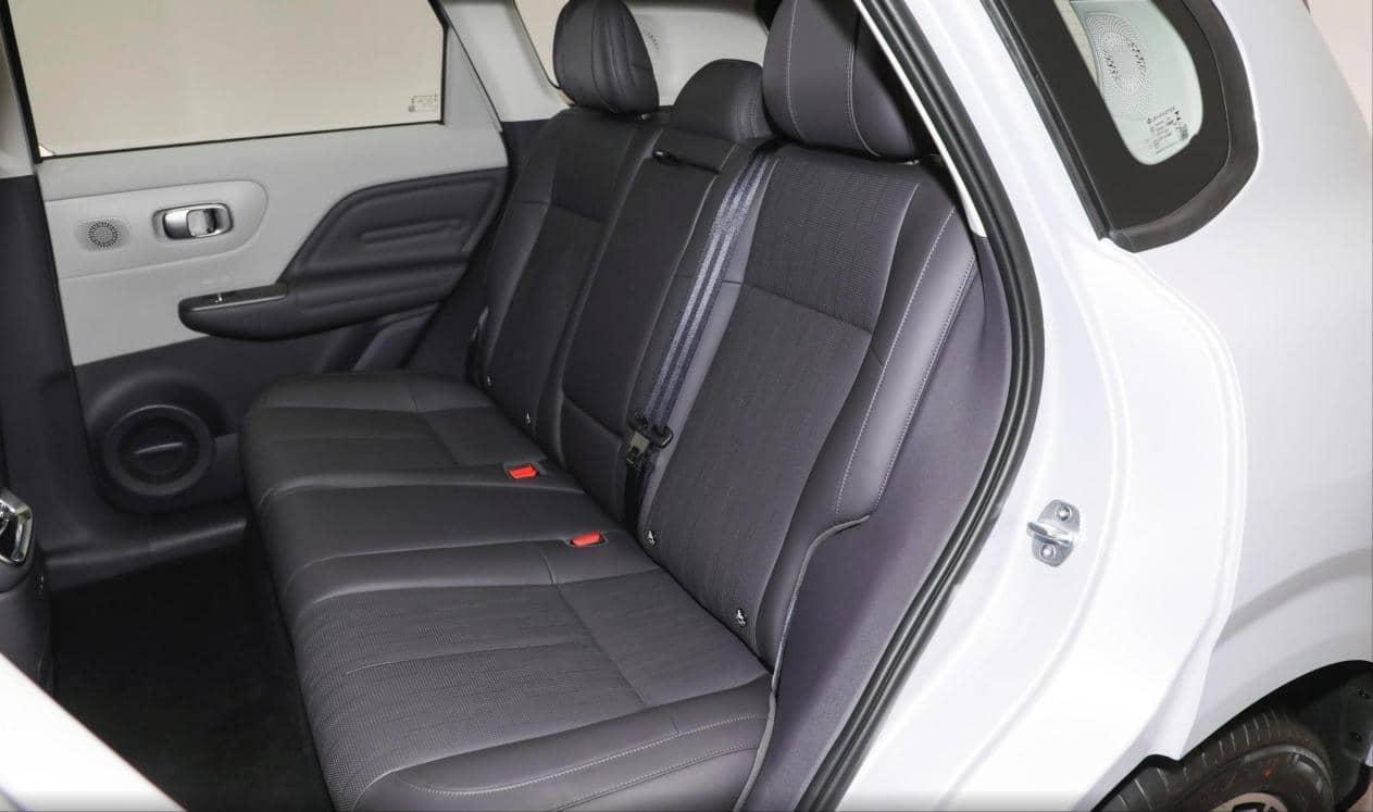 都是顶配，不到13万配激光雷达的零跑B10和同级比