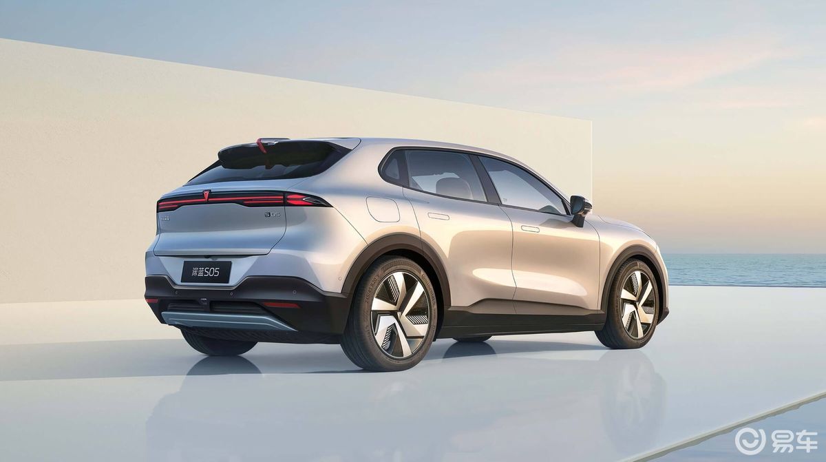 15万级纯电SUV 深蓝S05和方程豹钛3 谁更值得买？