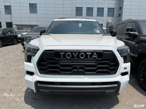 成都远卓名车红杉加版平价销售96万起 直降24万