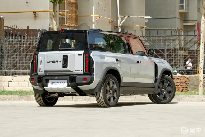 奇瑞风云X3家族上市 售8.99万元起