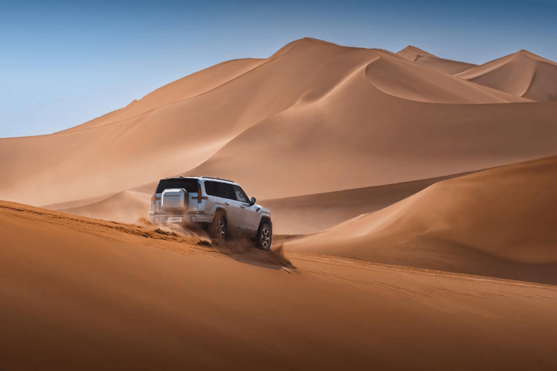 标配50.4度宁德时代骁遥电池，猛士M817 Max+版36.99万上市，智能越野多了个“狠角色”