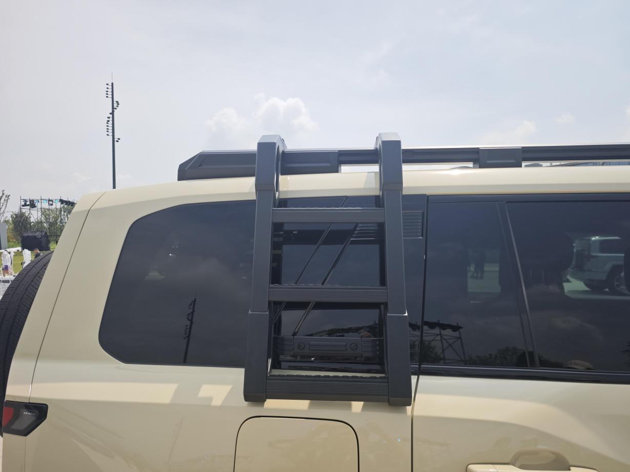 31.99万起!东风+华为+硬派越野猛士M817正式上市