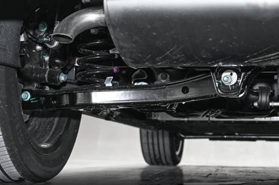 捷途山海L7 PLUS预售，选它还是启源Q07？