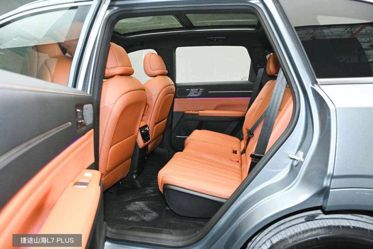 限时13.99万捷途山海L7 PLUS能比过宋PLUS吗
