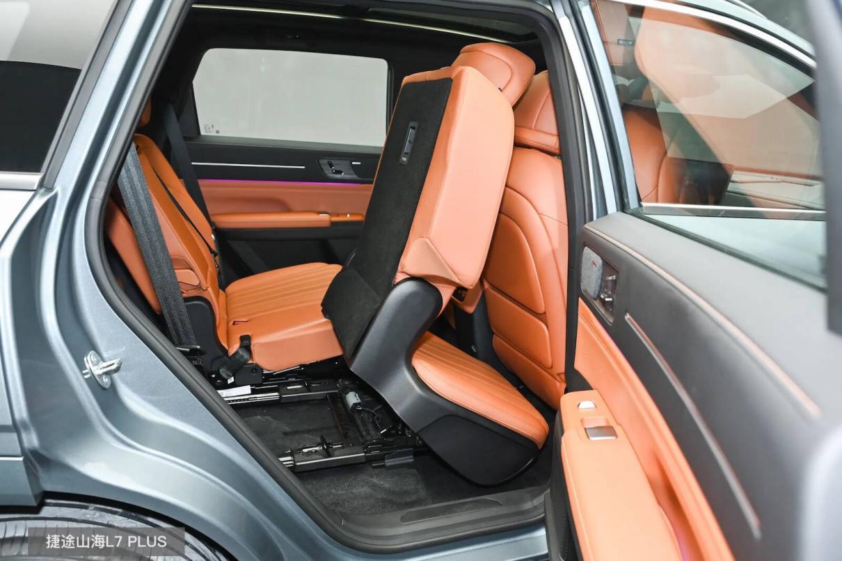 限时13.99万捷途山海L7 PLUS能比过宋PLUS吗