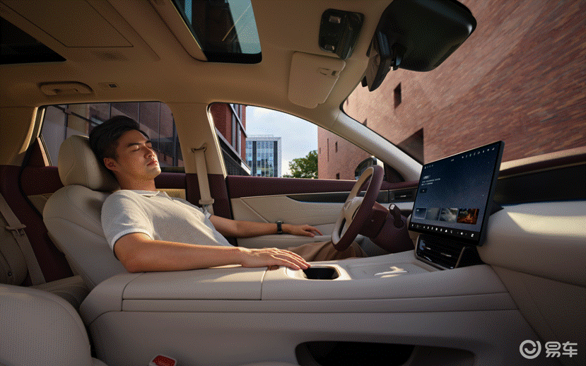 东风风神L8预售12.99万元起 打造舒适豪华座舱