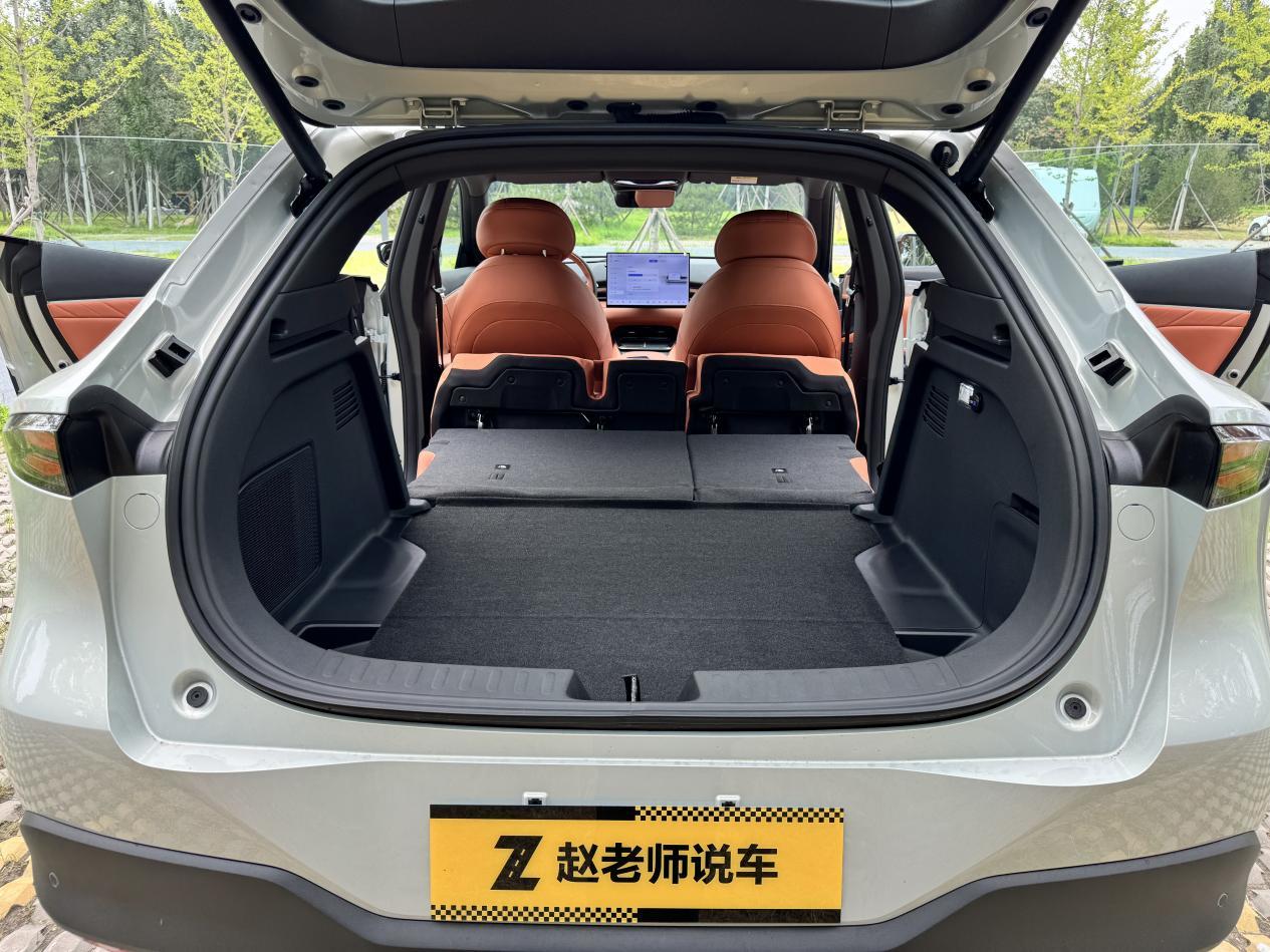 10-15万纯电SUV出新品，深蓝S05和银河E5谁更值