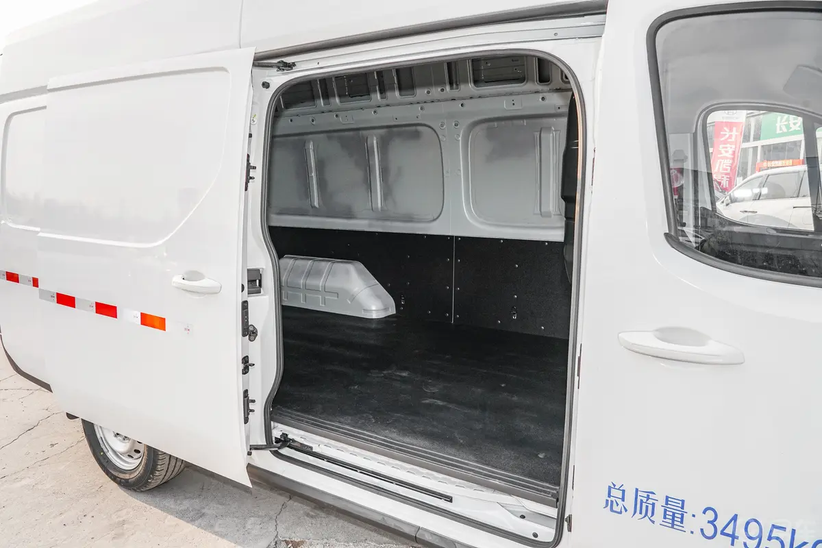 长安凯程V919和远程超级VAN谁才是致富路上的好帮手