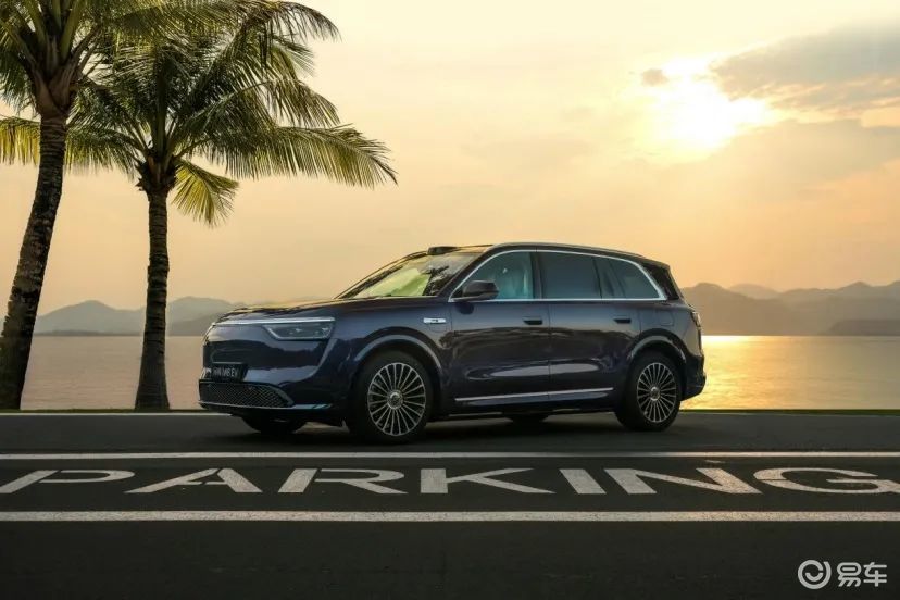 九万里风鹏正举,问界M8纯电版以何成为豪华SUV标杆?