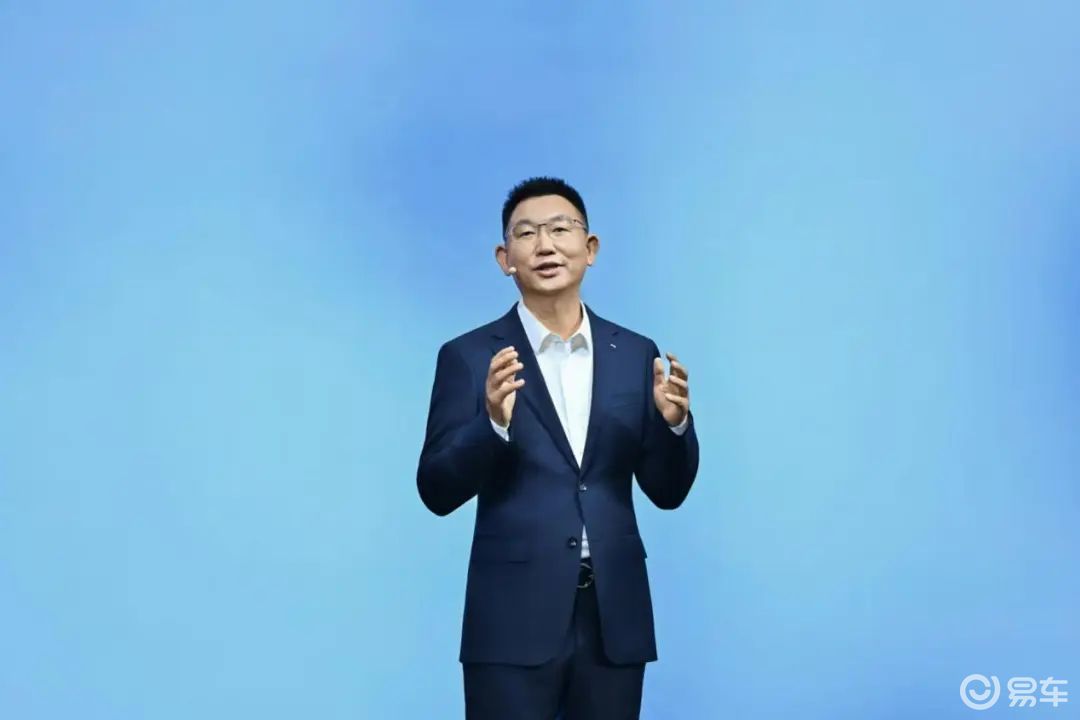 九万里风鹏正举,问界M8纯电版以何成为豪华SUV标杆?