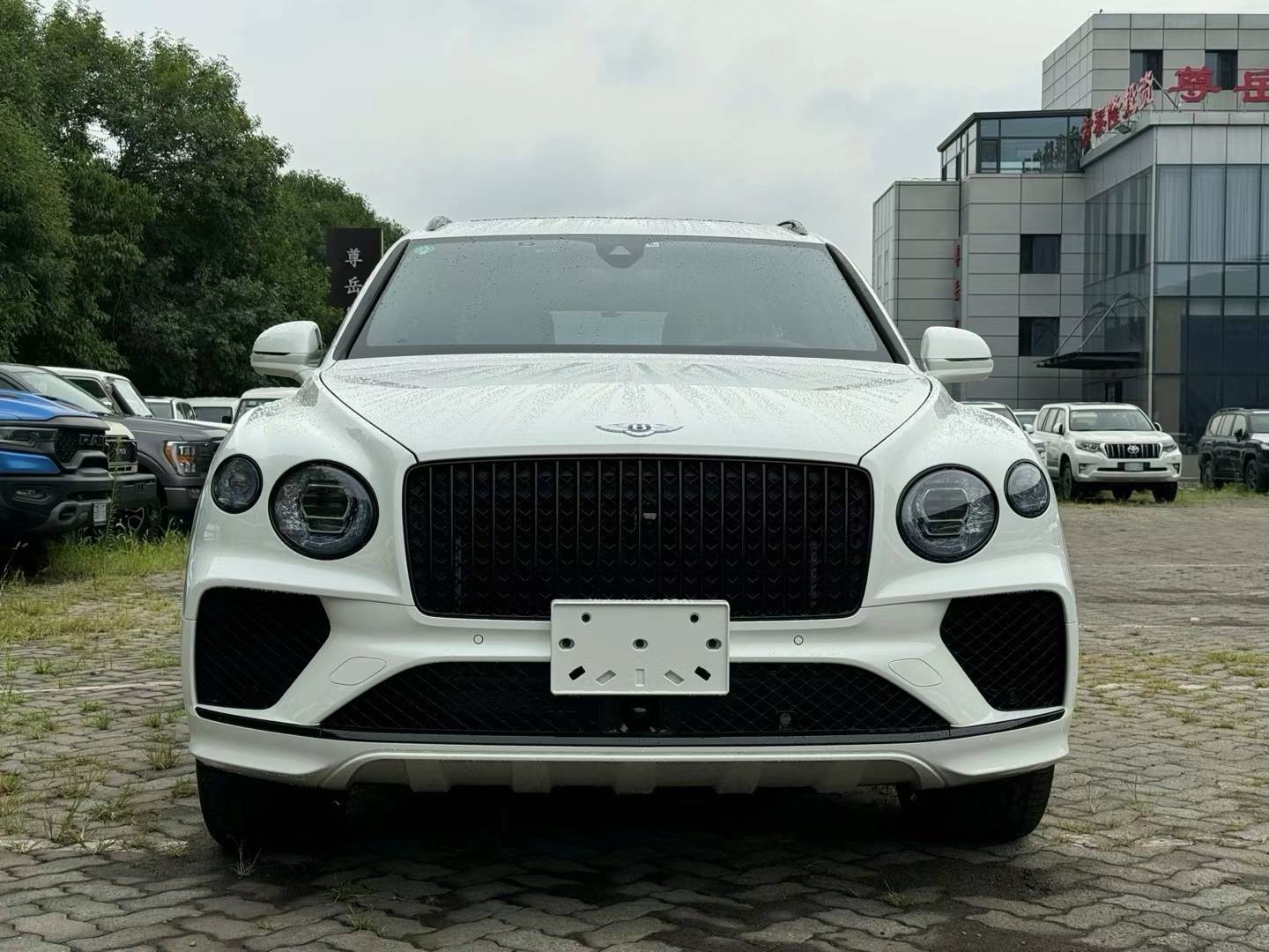 添越 全部在售 2024款 2023款 2022款 2021款 2018款 2017款2024款宾利添越4.0T首席豪华SUV 现车促销价格