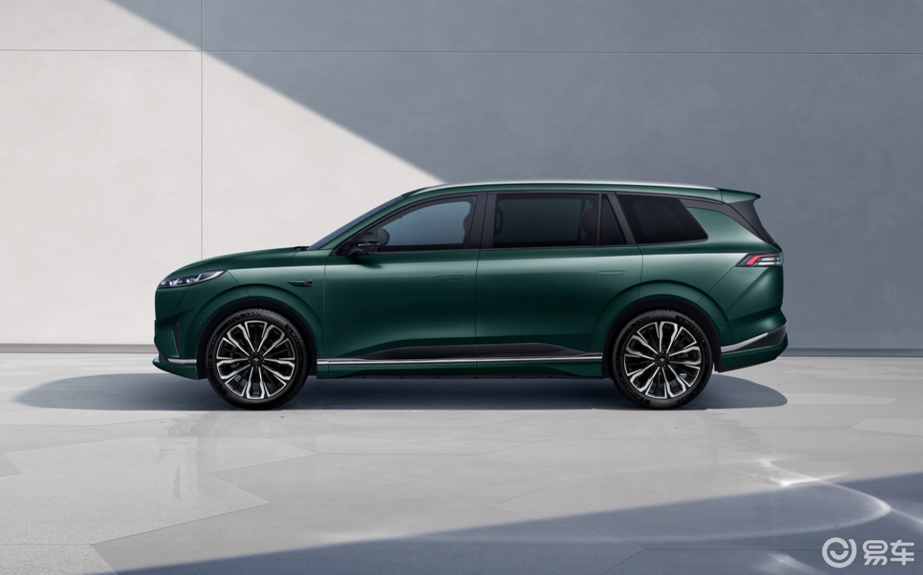 17.36万起!新款eπ008升级3C快充,配零重力座椅