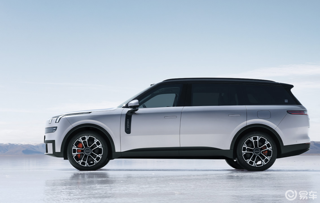 深蓝S09与领克900 ，30万级家庭SUV对决