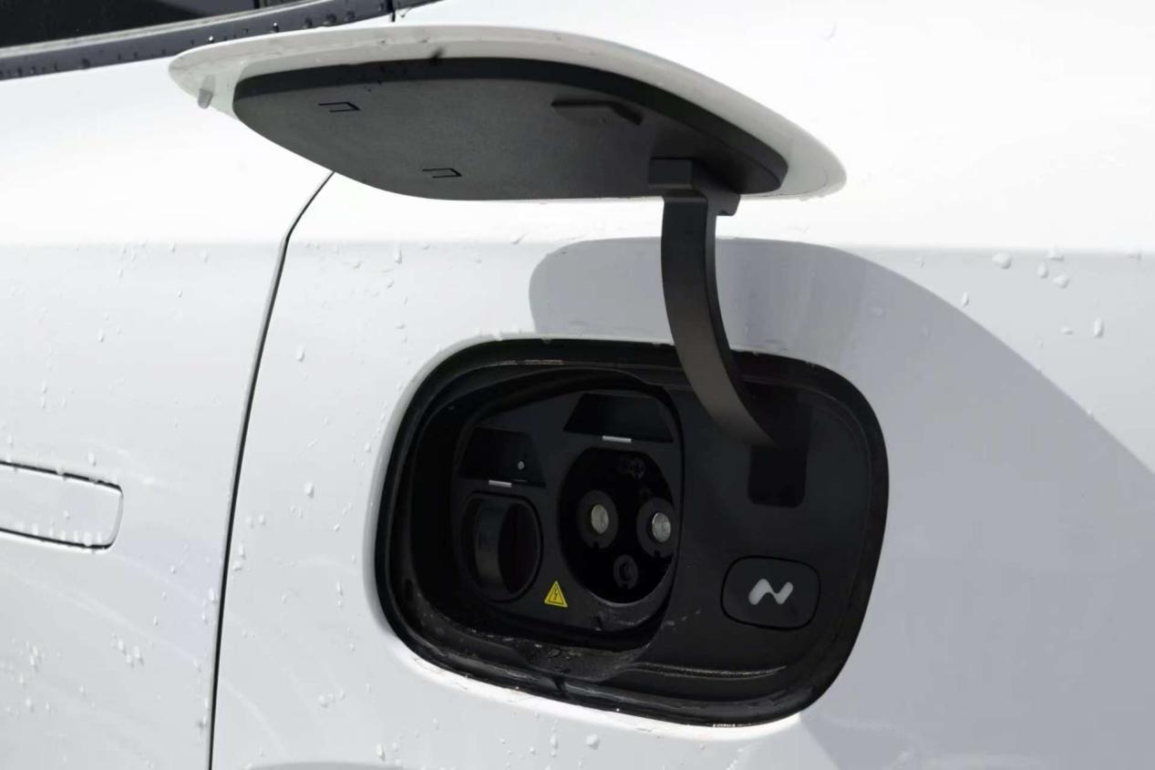 三车混战!乐道L60、小鹏G6与Model Y,怎么选?