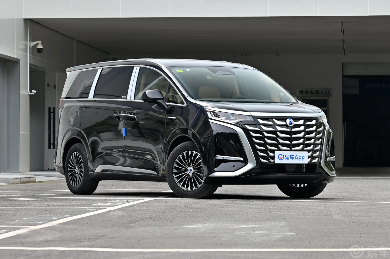 广汽传祺向往 M8 与岚图梦想家、腾势 D9 深度对比