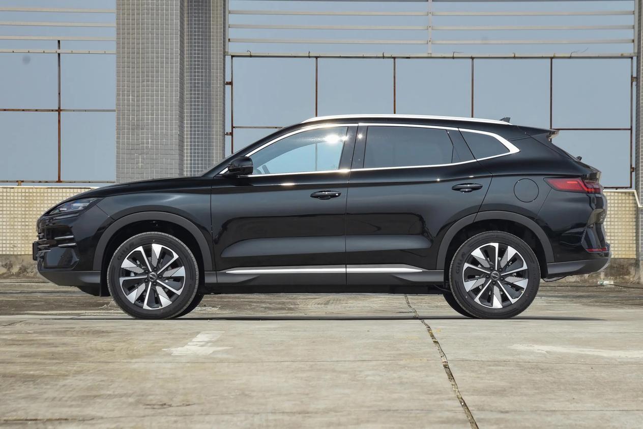 15万预算，长安启源Q07和宋PLUS DM-i怎么选？