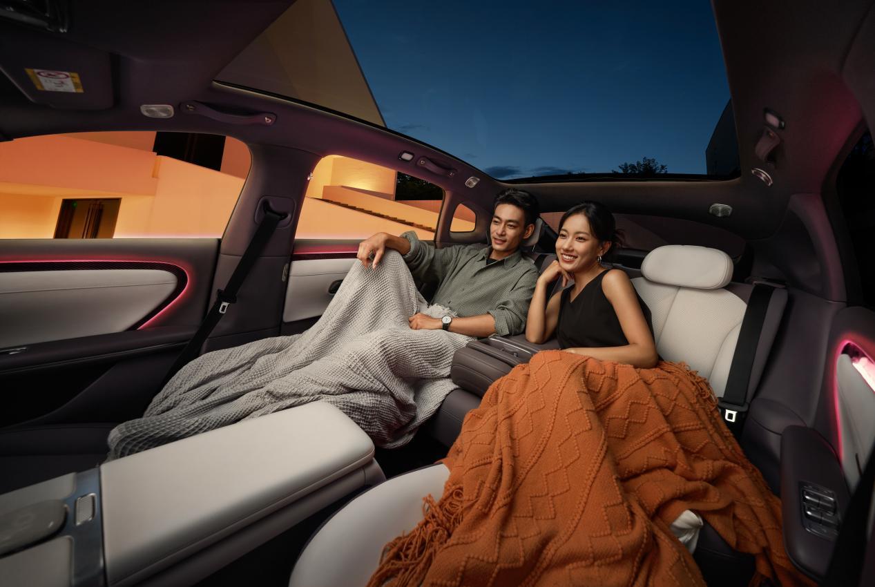 预售价11.99万元起，长安启源A06标配即高配