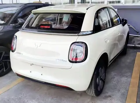 五菱缤果Pro实车现身，复古造型，轴距2560mm，最高续航403km